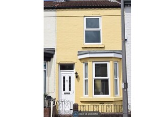 Terraced house to rent in Southwick Road, Birkenhead CH42