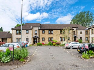 Town house for sale in Meadow Way, Newton Mearns, Glasgow G77