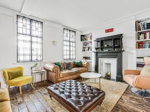 4 bedroom Flat for sale in Baker Street, London NW1
