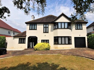 4 bedroom luxury Detached House for sale in Banstead, England