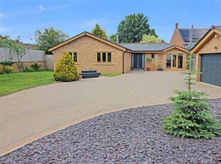 Bungalow for sale in The Hyde, Purton, Swindon, Wiltshire SN5