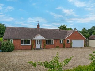Detached bungalow for sale in High Street, Broom, Alcester B50