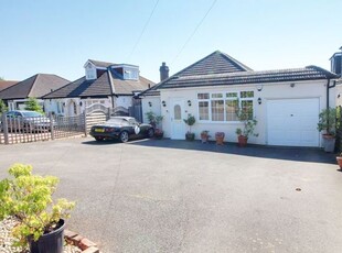 Detached bungalow for sale in Northaw Road East, Cuffley, Potters Bar EN6