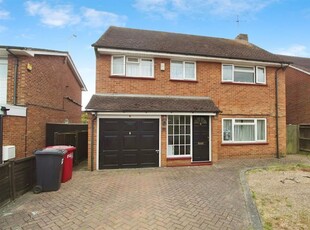 Detached house to rent in Crofthill Road, Slough SL2