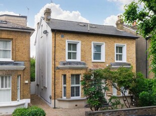 Detached house to rent in Eaton Rise, Ealing, London W5