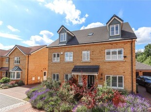 Detached house to rent in Rounton Close, Watford, Hertfordshire WD17