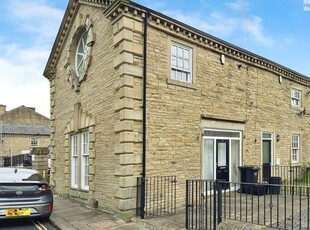 End terrace house to rent in Hope Hall Street, Halifax HX1