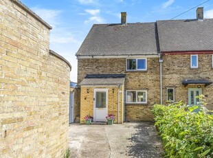 End terrace house to rent in Woodstock, Oxfordshire OX20