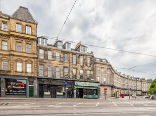 (f) Shandwick Place, West End, 3 Bedroom Flat