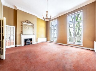 Flat for sale in Randolph Avenue, Maida Vale, London W9