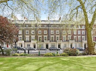 Flat for sale in Sussex Gardens, Lancaster Gate, London W2