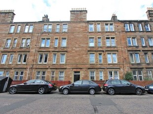 Flat to rent in Albion Road, Easter Road, Edinburgh EH7