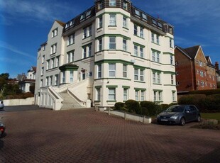 Flat to rent in Carlton Court, Bournemouth BH1