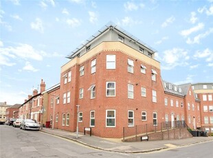 Flat to rent in East View Place, East Street, Reading, Berkshire RG1