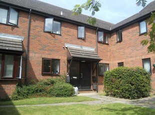 Flat to rent in Lovell Court, Irthlingborough, Wellingborough NN9