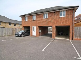 Flat to rent in Millyard Road, Aylesham, Canterbury CT3