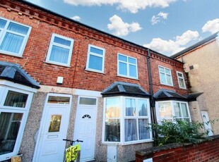 Flat to rent in Montpelier Road, Dunkirk NG7