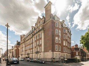 Flat to rent in Park Street, London W1K