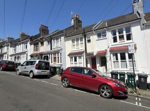 Flat to rent in Robertson Road, Brighton BN1