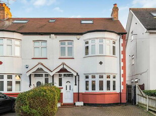 Highfield Road, Winchmore Hill, 4 Bedroom End