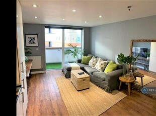 Point One Apartments, London, 2 Bedroom Flat