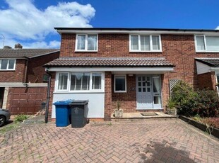 Property to rent in Mallicot Close, Lichfield WS13