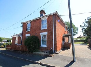 Semi-detached house to rent in Chalk Hill, West End, Southampton SO18