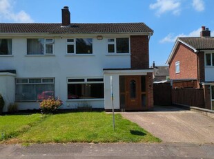 Semi-detached house to rent in Daybrook Close, Harlaxton NG32