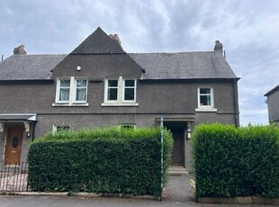 Semi-detached house to rent in Queenshaugh Drive, Stirling FK8