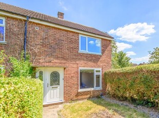 Semi-detached house to rent in Ruskin Walk, Bicester OX26