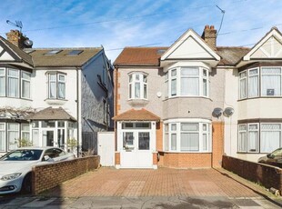 Semi-detached house to rent in Wycombe Road, Ilford IG2