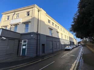 Studio to rent in 140-142 Holdenhurst Road, Bournemouth BH8