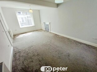 Terraced house to rent in Cardiff Road, Abercynon, Mountain Ash CF45