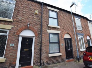Terraced house to rent in Hill Street, Macclesfield SK11
