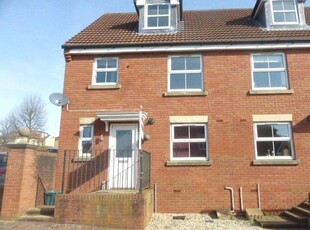 Town house to rent in Kingswood Heights, Kingswood, Bristol BS15