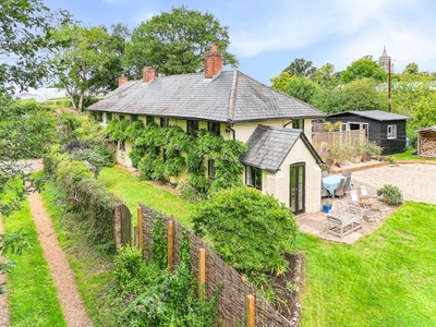 Mill Lane, Sherfield English, Romsey, Hampshire, SO51 4 bedroom house in Sherfield English