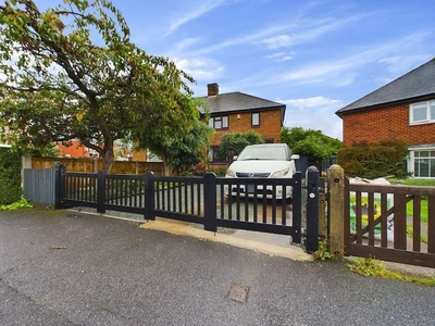 Property for Sale in Murby Crescent, Nottingham, Nottinghamshire, Ng6