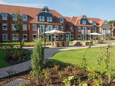 2 Bedroom Retirement Apartment For Sale in Droitwich, Worcestershire