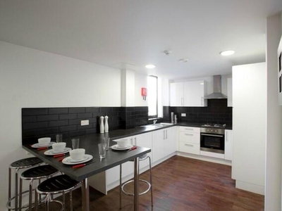 1 Bedroom Apartment For Sale In Shaw Street, Liverpool