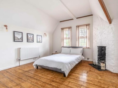 1 Bedroom Flat For Rent In Windsor, Berkshire