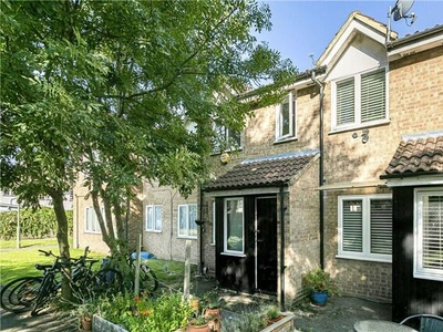 1 Bedroom Terraced House For Sale In Sunbury-on-thames, Surrey