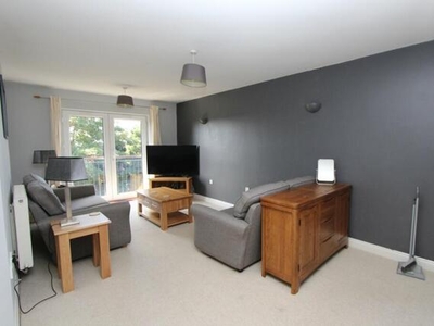 2 Bedroom Apartment For Sale In Bursledon, Southampton