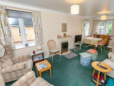 2 Bedroom Apartment For Sale In Caterham, Surrey