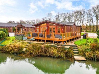 2 Bedroom Lodge For Sale In Lincolnshire