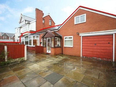 2 Bedroom Semi-detached Bungalow For Sale In Southport, Merseyside