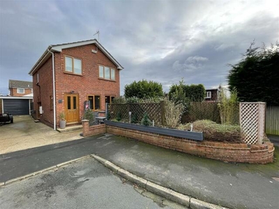 3 Bedroom Detached House For Sale In East Ayton