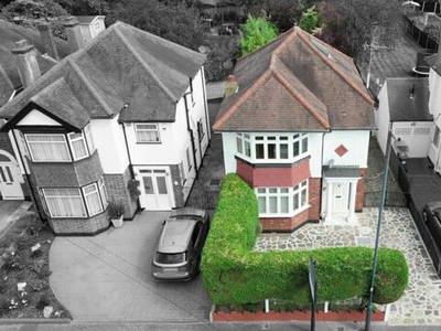 3 Bedroom Detached House For Sale In Harrow