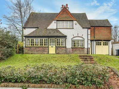 3 Bedroom Detached House For Sale In South Croydon, Surrey