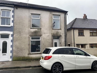 3 Bedroom End Of Terrace House For Rent In Porth, Rhondda Cynon Taf