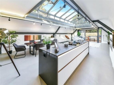 3 Bedroom End Of Terrace House For Sale In 49 Parkholme Road, London